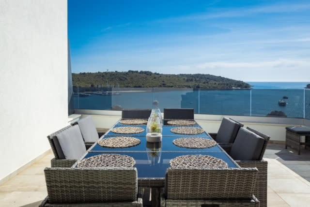 Luxury Apartment Anto With Sea View And Balcony Банджоле Экстерьер фото