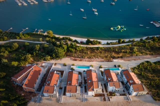 Luxury Apartment Anto With Sea View And Balcony Банджоле Экстерьер фото